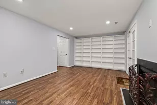 11613 Pleasant Meadow Dr, North Potomac, MD 20878 - Photo 20