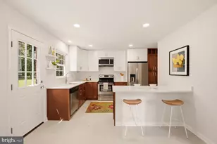 8212 Geneva Mason Rd, Potomac, MD 20854 - Photo 4