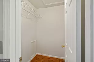 5716 Chapman Mill Dr, Rockville, MD 20852 - Photo 20