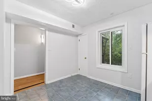 946 Windbrooke Dr, Gaithersburg, MD 20879 - Photo 32
