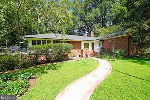 9233 Farnsworth Dr, Potomac, MD 20854 - Photo 1
