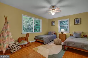 9233 Farnsworth Dr, Potomac, MD 20854 - Photo 20