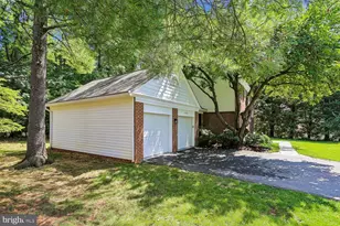 5705 Sugarbush Ln, Rockville, MD 20852 - Photo 68