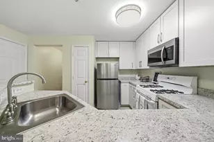 18805 Sparkling Water Dr, Germantown, MD 20874 - Photo 24