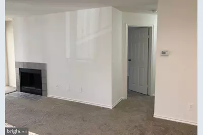 18535 Boysenberry Drive #220, Gaithersburg, MD 20879 - Photo 2