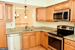 3838 Angelton Ct, Burtonsville, MD 20866 - Photo 2