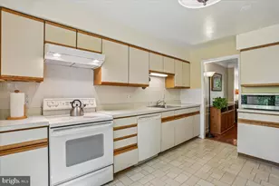2459 McCormick Rd, Rockville, MD 20850 - Photo 4