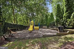 4902 Cloister Dr, North Bethesda, MD 20852 - Photo 32