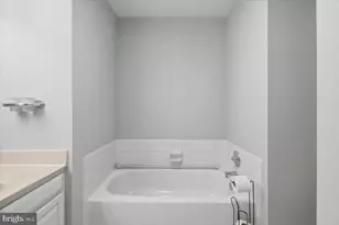 4902 Cloister Dr, North Bethesda, MD 20852 - Photo 16