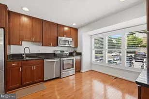 4902 Cloister Dr, North Bethesda, MD 20852 - Photo 2