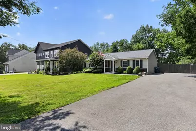 19510 Fisher Avenue, Poolesville, MD 20837 - Photo 2