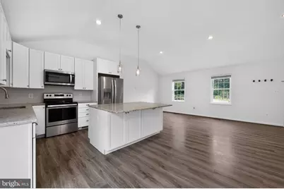 19510 Fisher Avenue, Poolesville, MD 20837 - Photo 8