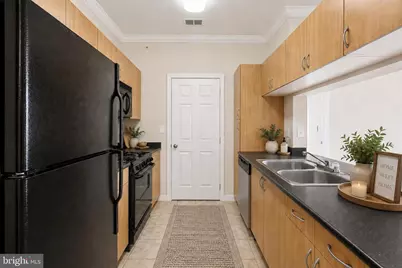 19611 Galway Bay Circle #402, Germantown, MD 20874 - Photo 8