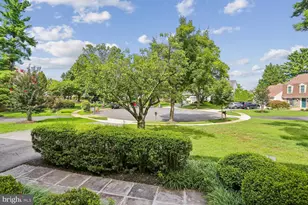12 Lily Pond Ct, Rockville, MD 20852 - Photo 4