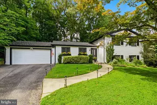 8906 Transue Dr, Bethesda, MD 20817 - Photo 1