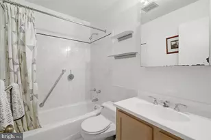 8906 Transue Dr, Bethesda, MD 20817 - Photo 18