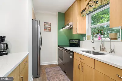 12911 Walnut View Court, Germantown, MD 20874 - Photo 2