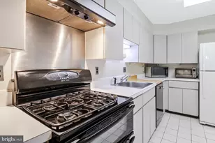 4620 N Park Ave, Chevy Chase, MD 20815 - Photo 16