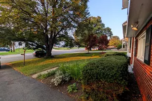 5908 Greentree Rd, Bethesda, MD 20817 - Photo 6