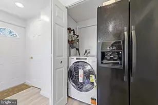 1118 Allison Dr, Rockville, MD 20851 - Photo 14