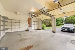 16522 Harbour Town Dr, Ashton, MD 20861 - Photo 36
