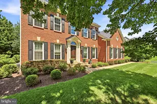 16522 Harbour Town Dr, Ashton, MD 20861 - Photo 2