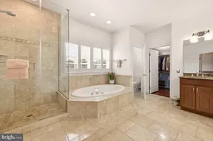 16522 Harbour Town Dr, Ashton, MD 20861 - Photo 24