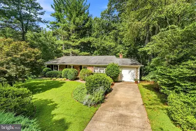 11504 Parkedge Drive, North Bethesda, MD 20852 - Photo 2
