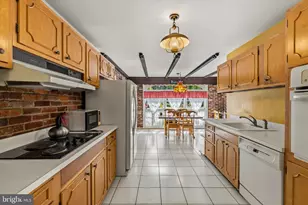 11504 Parkedge Dr, North Bethesda, MD 20852 - Photo 10