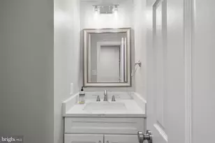 10 Loganwood Ct, North Bethesda, MD 20852 - Photo 34