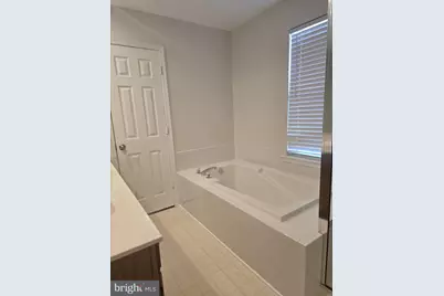 20323 Swallow Point Road, Gaithersburg, MD 20886 - Photo 10