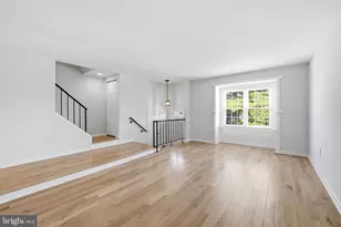7 Lazy Hollow Way, Gaithersburg, MD 20878 - Photo 2