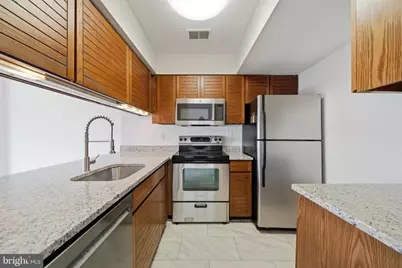 9843 Dockside Terrace, Gaithersburg, MD 20886 - Photo 4