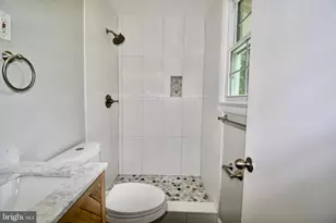 11404 Soward Dr, Kensington, MD 20895 - Photo 48