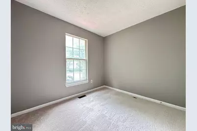 20527 Lowfield Drive, Germantown, MD 20874 - Photo 2
