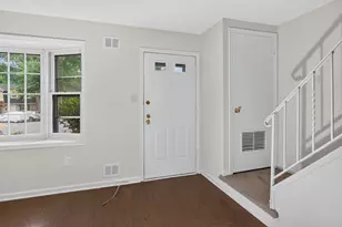 8418 Towne Crest Ct, Gaithersburg, MD 20877 - Photo 4