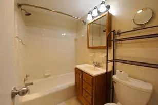 10201 Grosvenor Pl, Rockville, MD 20852 - Photo 10