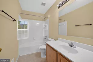 13504 Hamlet Square Ct, Germantown, MD 20874 - Photo 14
