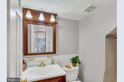 126 Monroe Street #126-12, Rockville, MD 20850 - Photo 20
