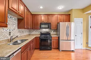 19421 Rayfield Dr, Germantown, MD 20874 - Photo 10