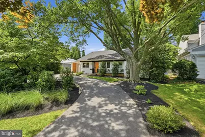 5902 Wilson Lane, Bethesda, MD 20817 - Photo 2