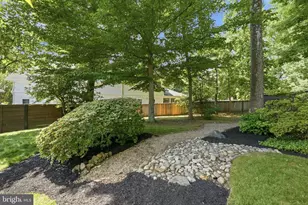 5902 Wilson Ln, Bethesda, MD 20817 - Photo 40
