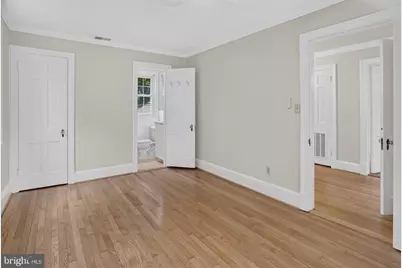 4705 Hunt Avenue, Chevy Chase, MD 20815 - Photo 18