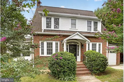 4705 Hunt Avenue, Chevy Chase, MD 20815 - Photo 2