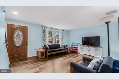 20019 Choctaw Court, Germantown, MD 20876 - Photo 2