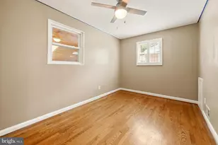 11809 Timber Ln, Rockville, MD 20852 - Photo 10