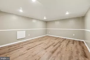 11809 Timber Ln, Rockville, MD 20852 - Photo 18