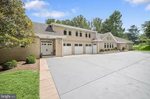9744 The Corral Dr, Potomac, MD 20854 - Photo 54