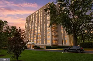 8315 N Brook Ln, Bethesda, MD 20814 - Photo 2
