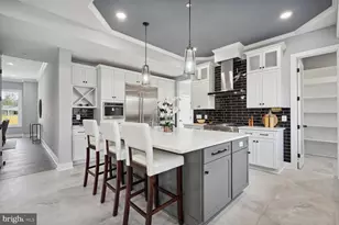 8616 Jones Mill Rd, Chevy Chase, MD 20815 - Photo 18